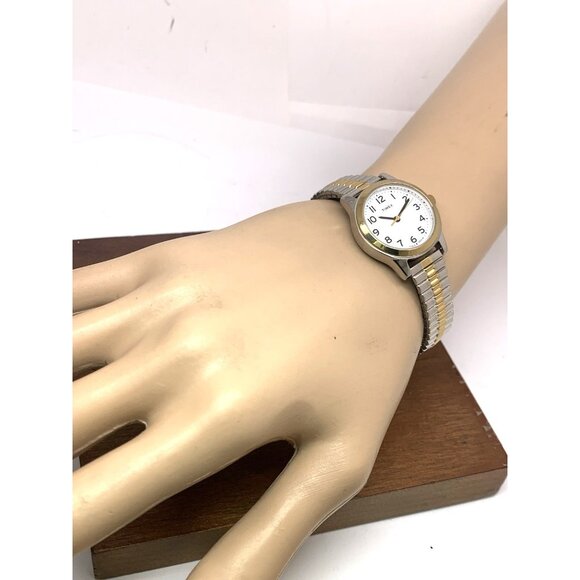 Timex Women's Watch T2N068 Quartz Indiglo White Dial Two Tone Stainless Steel - Picture 4 of 14